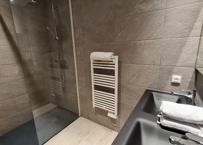 Luxurious Duplex With Pool Garden Balcony Vakantiehuis Lecci