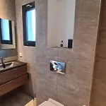 בית נופש Luxurious Duplex With Pool Garden Balcony לצ'י
