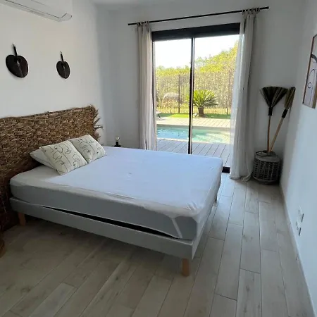 Hébergement de vacances Luxueux Duplex Avec Piscine- Jardin- Balcon