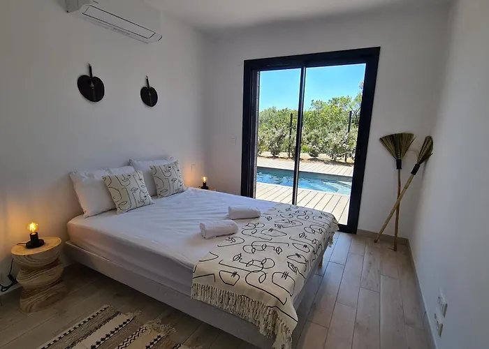 Semesterbostad Luxurious Duplex With Pool Garden Balcony *